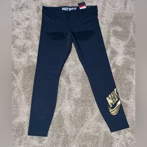 Nike Leggings; Large